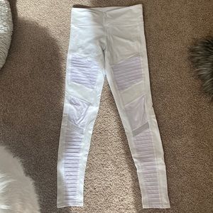 White alo leggings